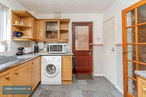 Kitchen- click for photo gallery